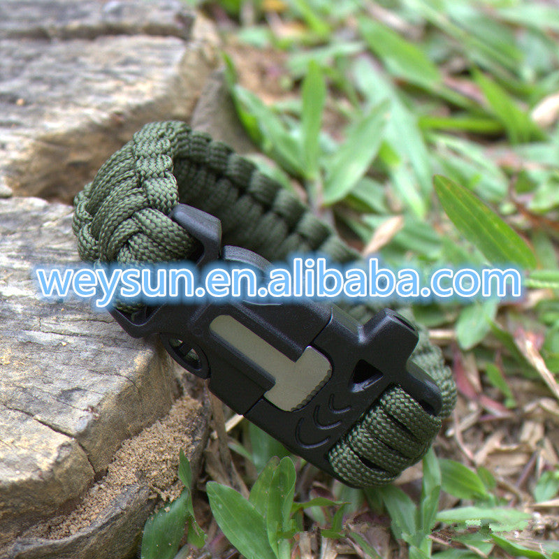 4 in 1 Flint Fire Starter Whistle,Outdoor Camping Survival Gear Buckle Travel Kit ,Paracord Rescue Rope Escape Bracelet